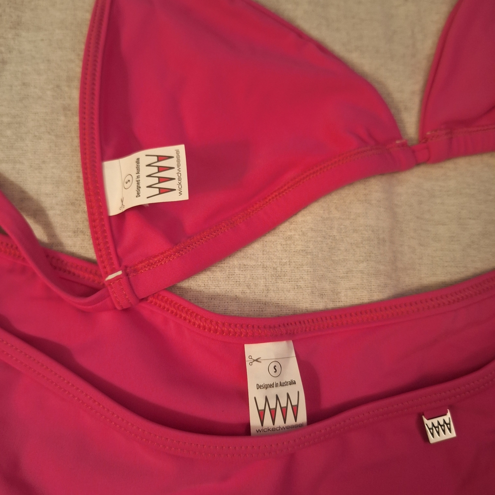 Chic Hot Pink Bikini Set - Picture 5 of 6